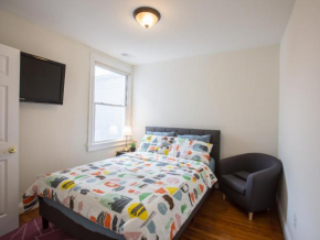 3-min walk to PETWORTH METRO STATION ;10 mins to CONVENTION CENTER: PRIVATE COZY and QUIET BEDROOM and BATHROOM
